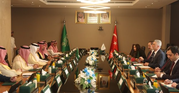 Bakan Bolat, Suudi Arabistan Kırsal İşler ve Konut Bakanı el-Hukayl ile Görüştü