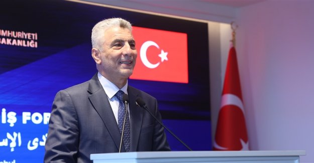Ticaret Bakanı Bolat Türkiye-Tunus Yatırım ve İş Forumu'nda Konuştu