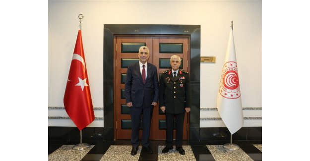 Ticaret Bakanı Ömer Bolat Jandarma Genel Komutanı Arif Çetin'i Ticaret Bakanlığında Kabul Etti